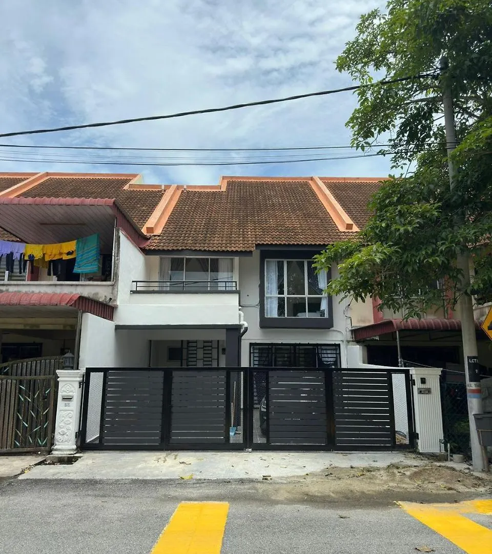 3Story Family Suites 7Pax Ikea Batu Kawan 5Min Ma­lay­sia