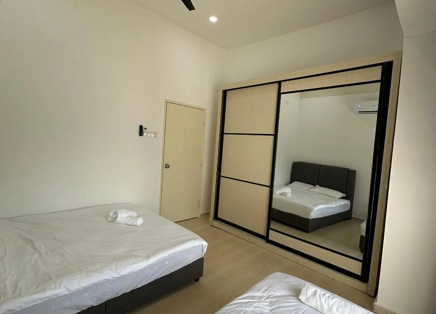 3Story Family Suites 7Pax Ikea Batu Kawan 5Min 0*,  Ma­lay­sia